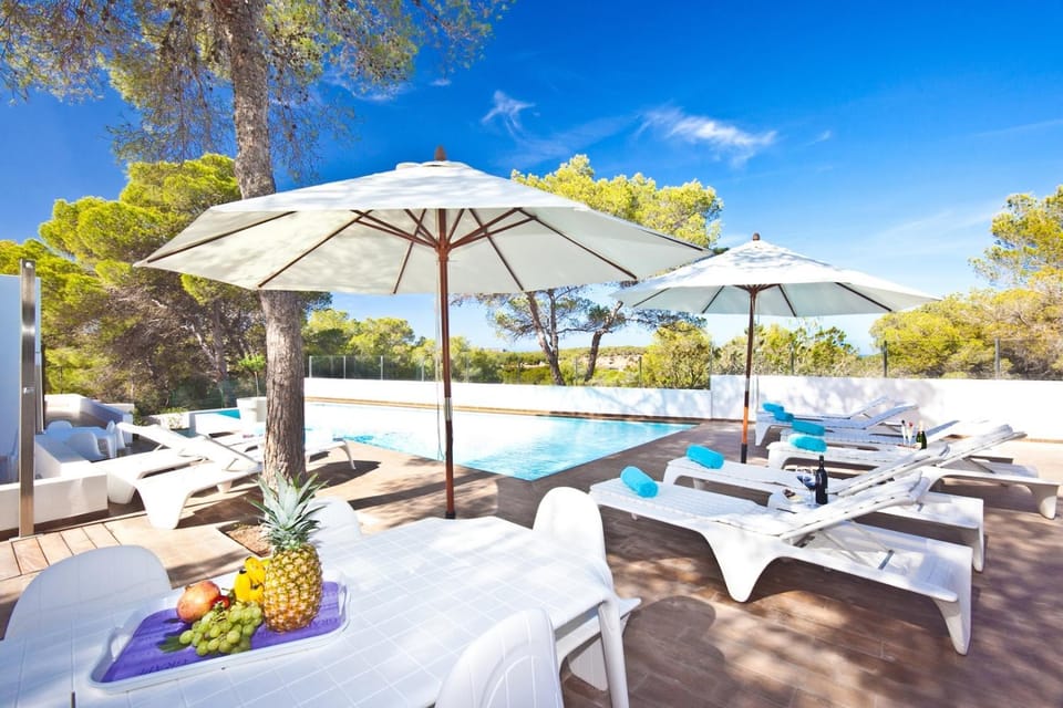 Exquisite 6 Bedroom Home in San Jose, 1068 Villa in Ibiza