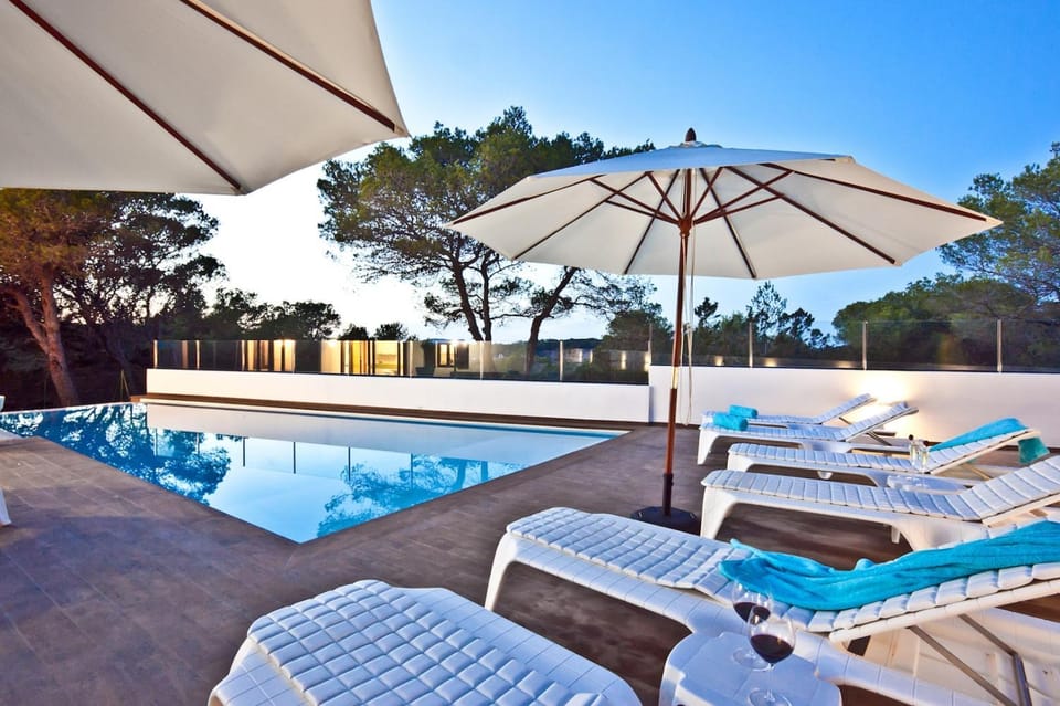 Exquisite 6 Bedroom Home in San Jose, 1068 Villa in Ibiza