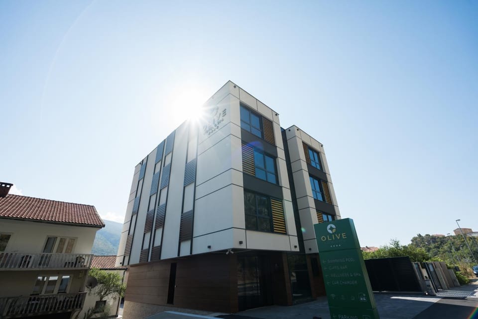 Property building, Day