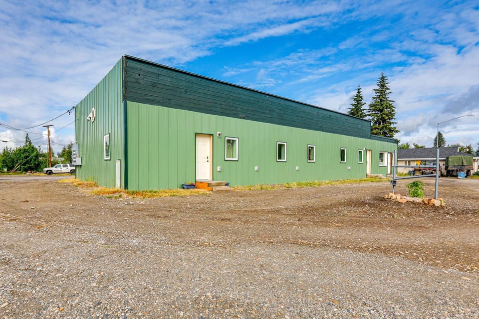 < 2 Mi to Dtwn: Pet-Friendly Getaway in Fairbanks Apartment in Fairbanks