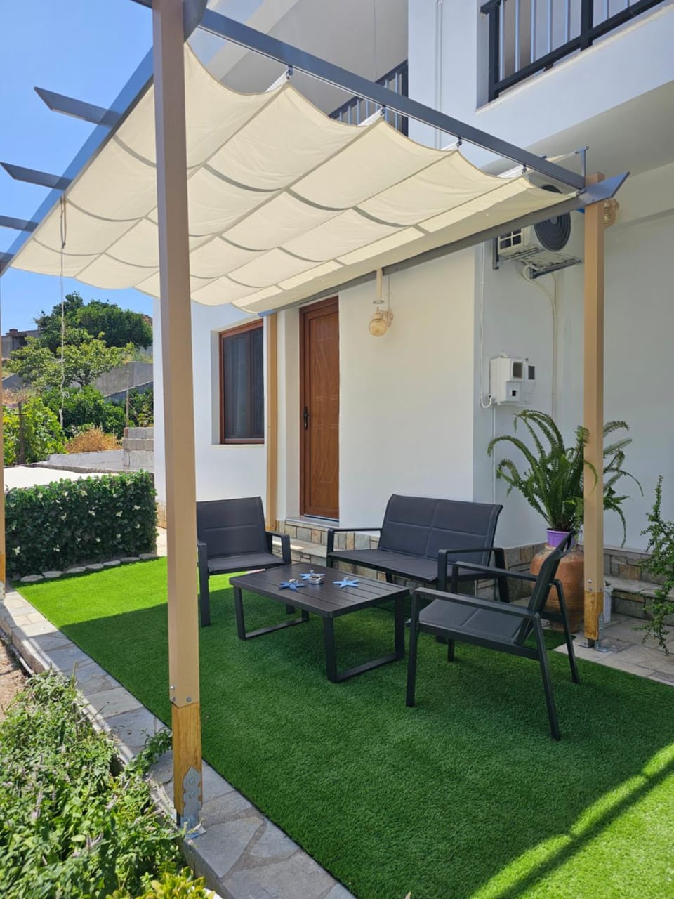 Property building, Garden