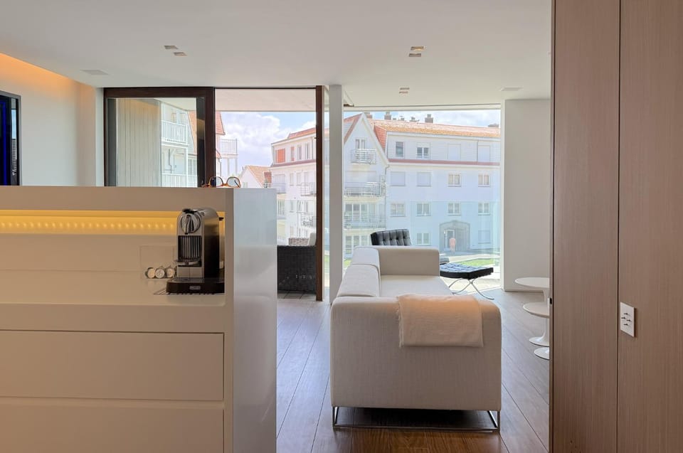 TV and multimedia, View (from property/room), View (from property/room), Kitchen or kitchenette, Living room, Photo of the whole room, City view, City view