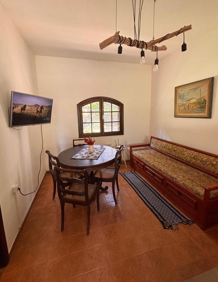 Casa de Campo com Lago e Jardim - Pet-Friendly House in Miguel Pereira