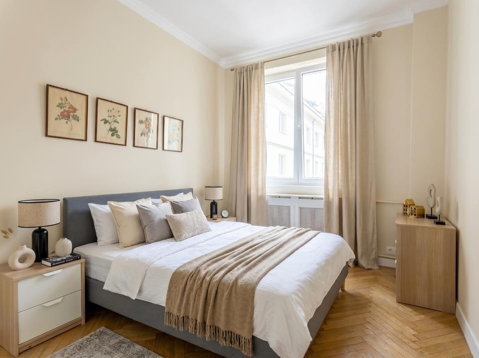 Bed, Kitchen or kitchenette, Photo of the whole room, Bedroom