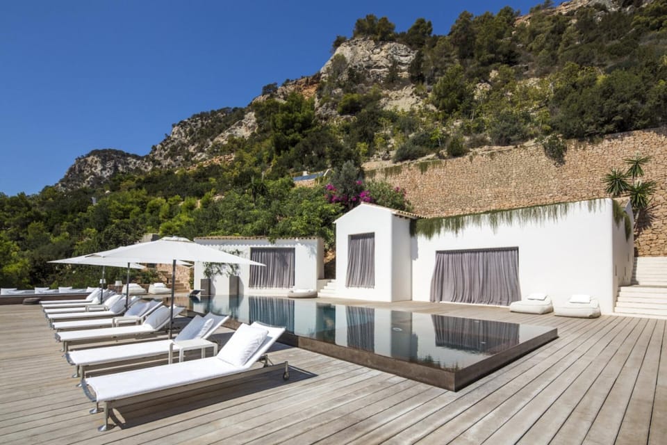 6 Bedroom Villa Oasis in Ibiza City, 1251 Villa in Ibiza