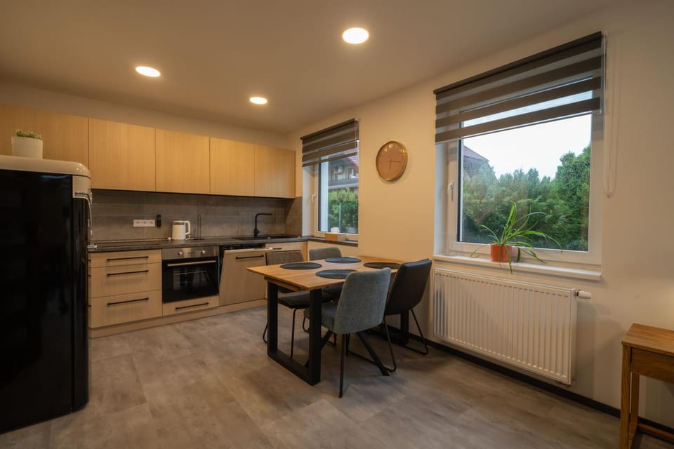 Kitchen or kitchenette, Dining area, dishwasher, oven, stove