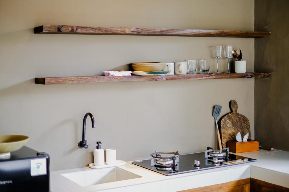 Kitchen or kitchenette, Breakfast