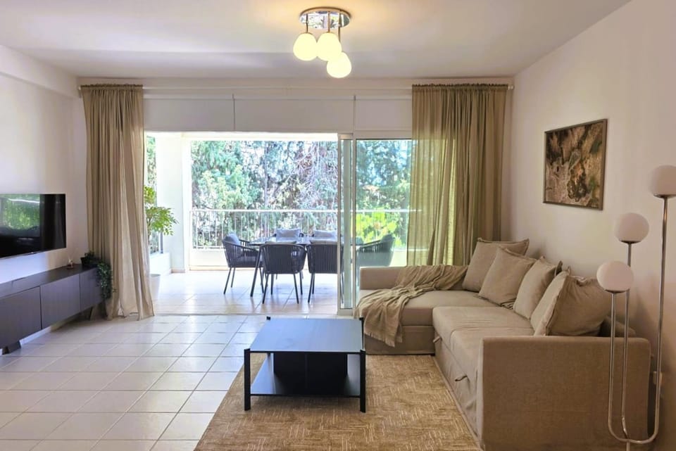 Pineview Heights by Staycom Apartment in Yeroskipou