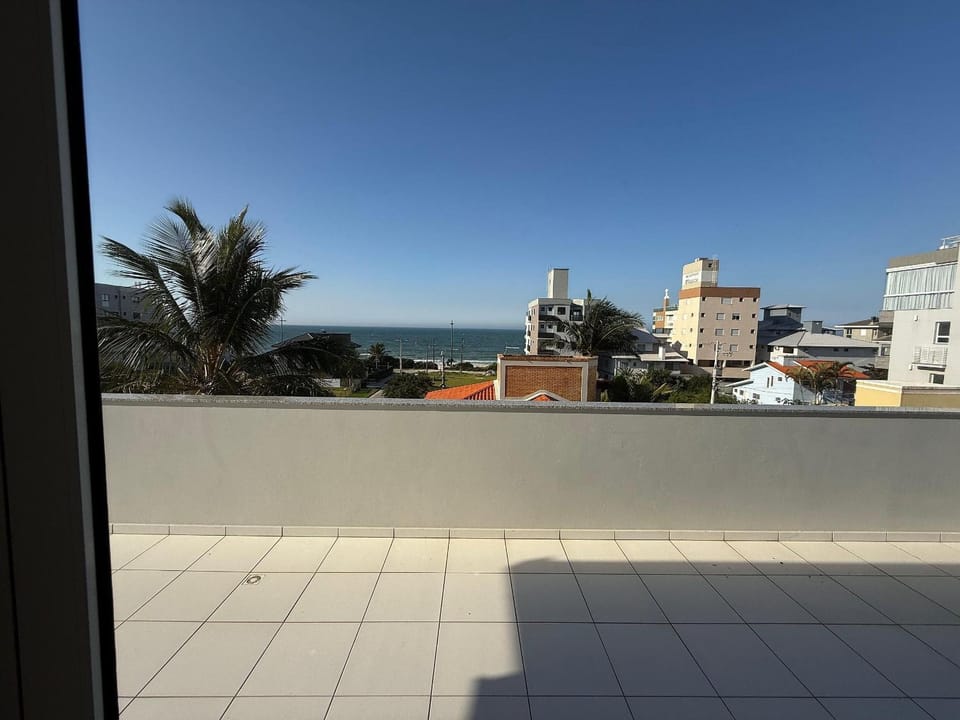 Cód 124- Cobertura com vista á 50m do mar Apartment in Florianopolis