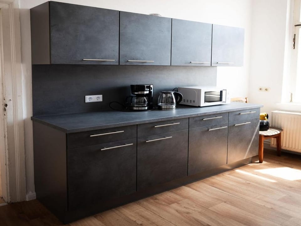 Coffee/tea facilities, Kitchen or kitchenette, Photo of the whole room