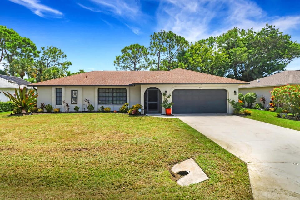 High Tide - 3 Br Sleeps 6 - Private Pool - Games House in Naples