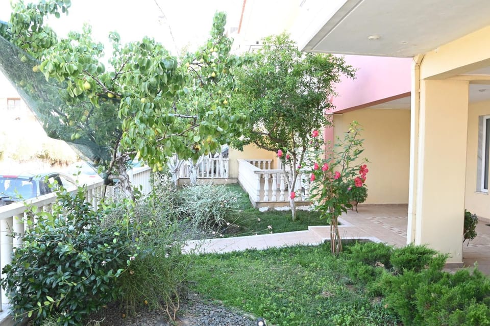 Garden, Balcony/Terrace