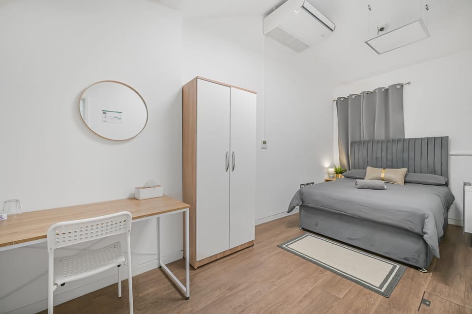 Bed, Photo of the whole room, Bedroom, hair dresser, wardrobe