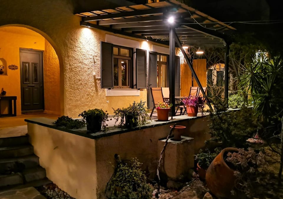 Patio, Facade/entrance, Balcony/Terrace