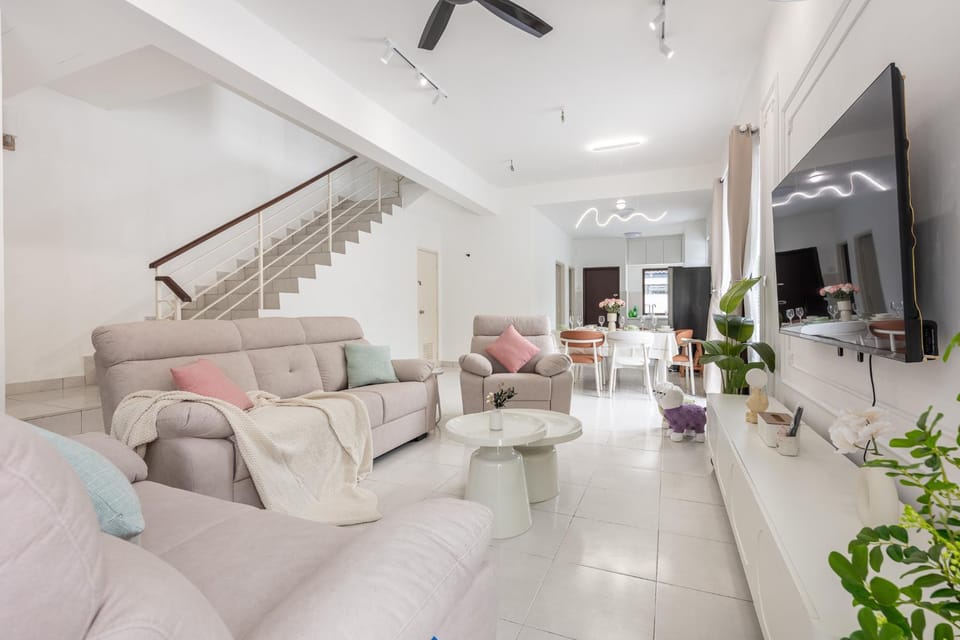 TV and multimedia, Living room, Seating area