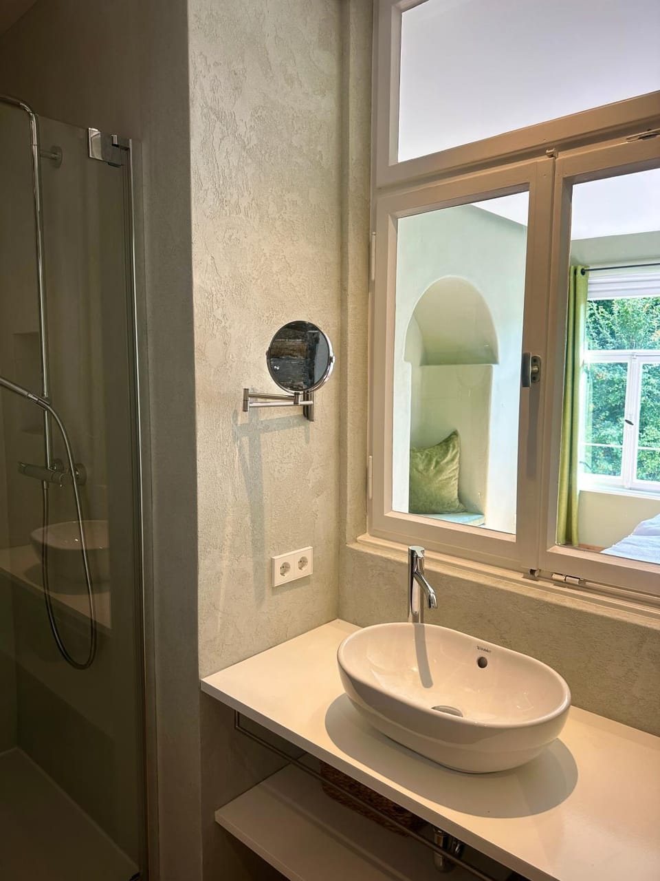 Bathroom, Photo of the whole room