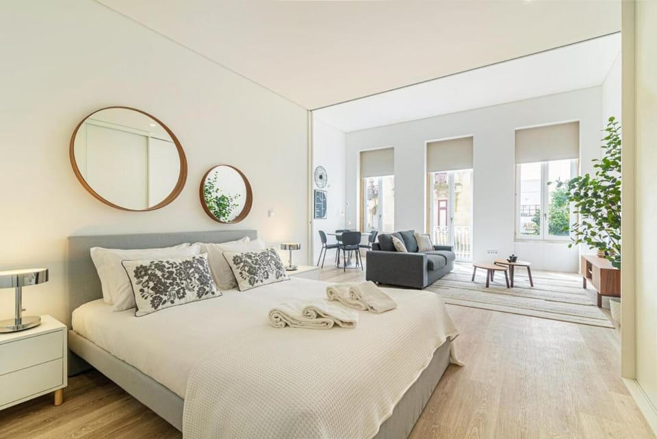Bed, Living room, Seating area, Bedroom, towels