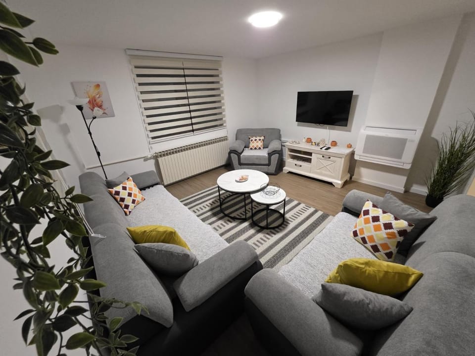 Apartman - stan na dan Four H Apartment in Sarajevo