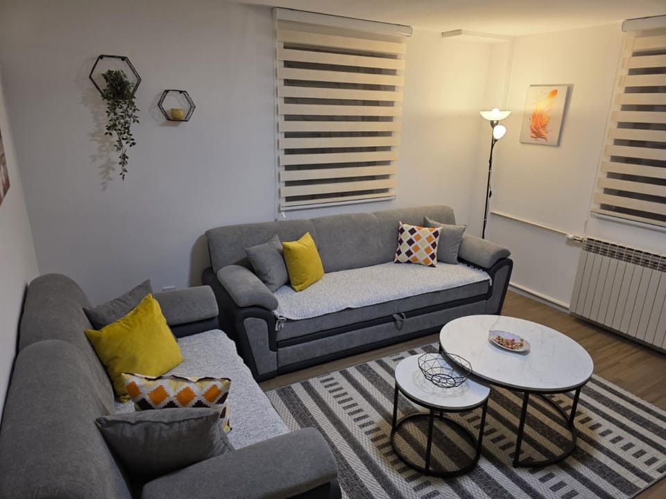 Apartman - stan na dan Four H Apartment in Sarajevo