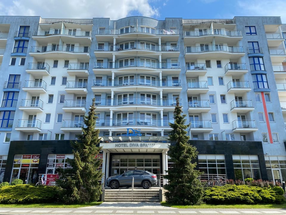 Apartament prywatny salon z aneksem kuchennym, sypialnią w hotelu DIVA Apartment in West Pomeranian Voivodeship, Poland