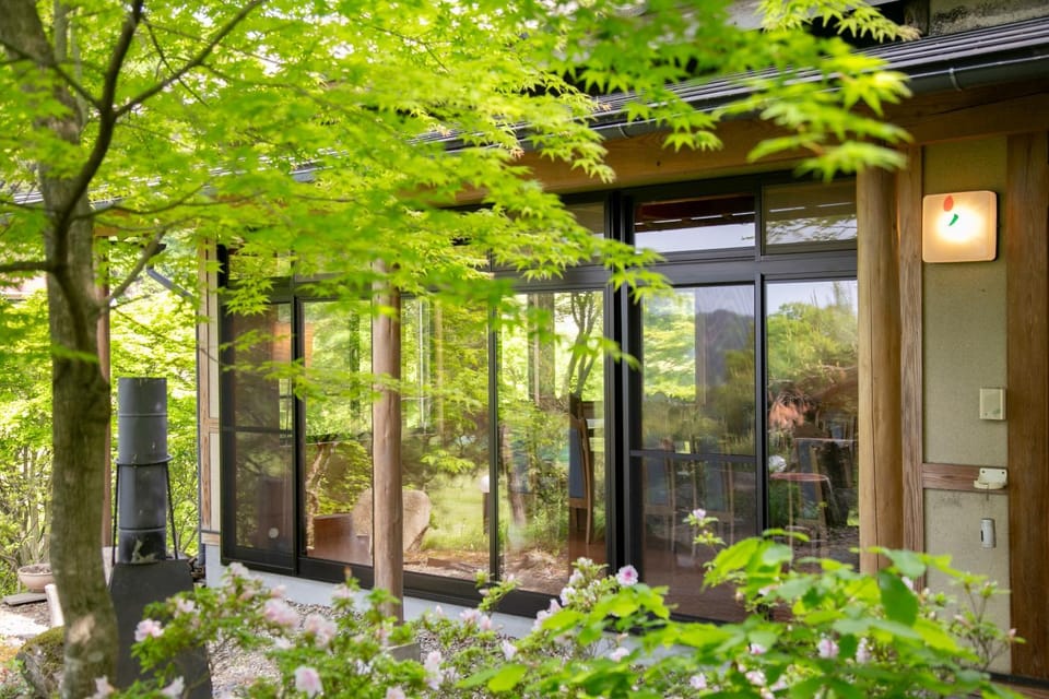 Property building, Communal lounge/ TV room, Garden