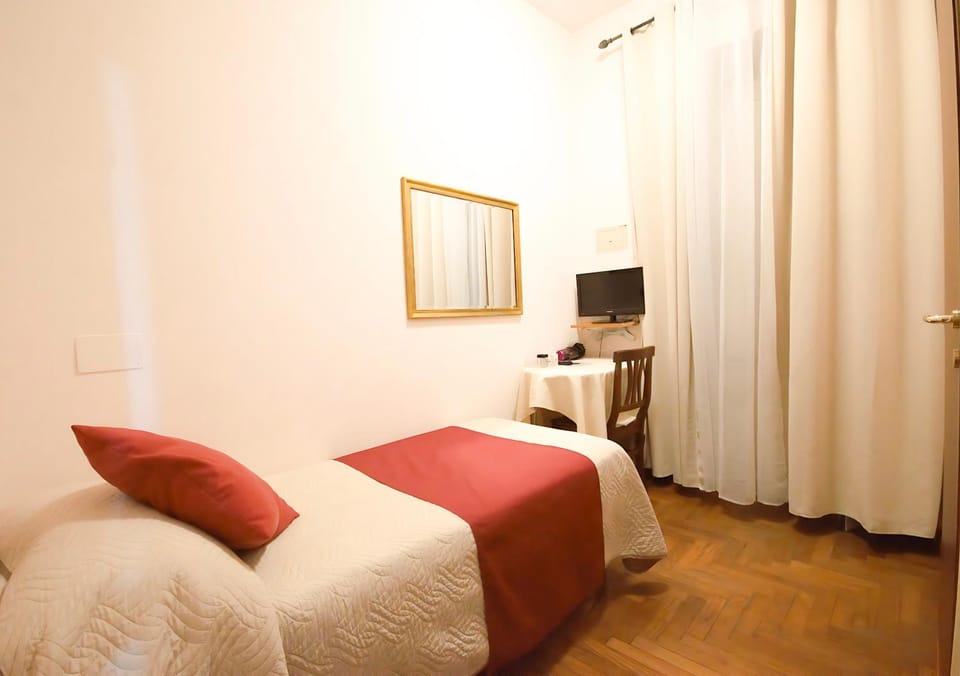 Guest House Planet 29 Bed and Breakfast in Rome