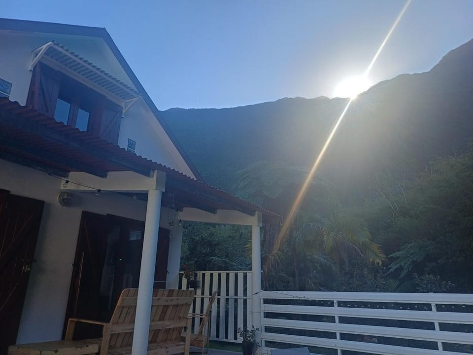 Chalet Little Zion au Domaine de Baradoz House in Réunion