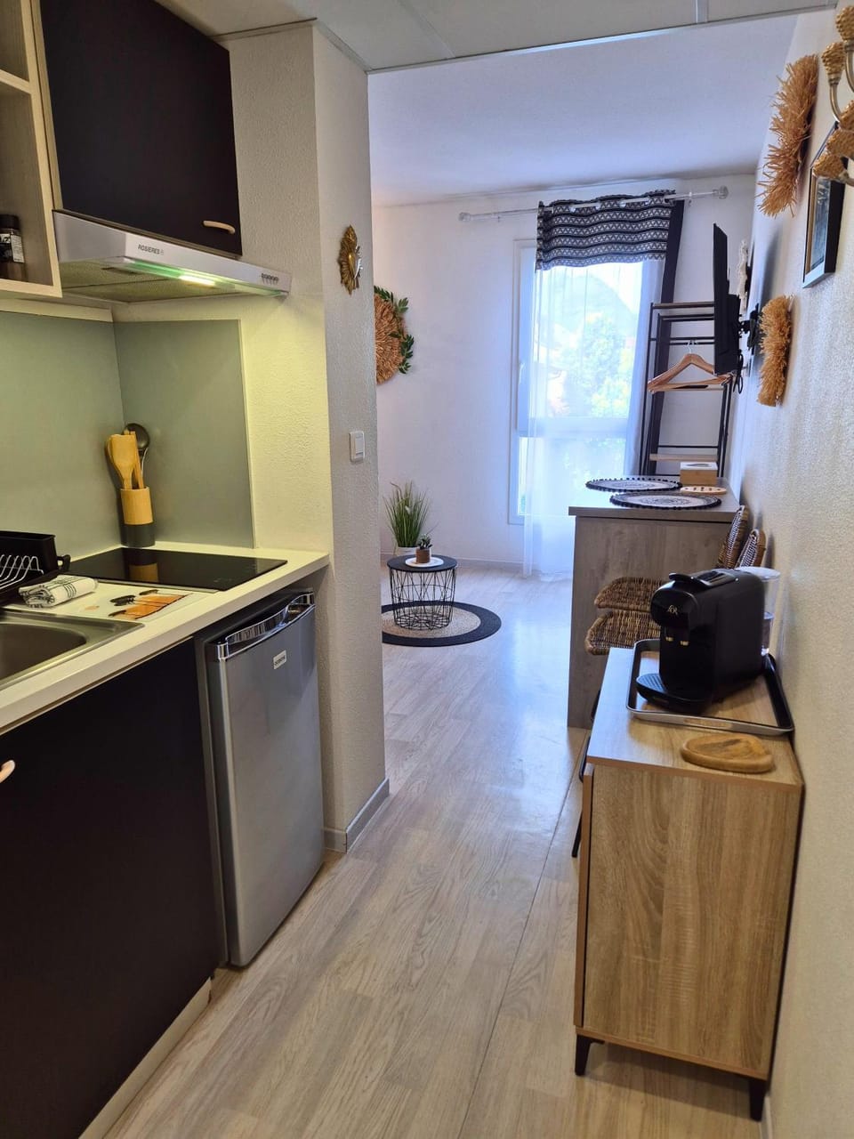 Kitchen or kitchenette, stove