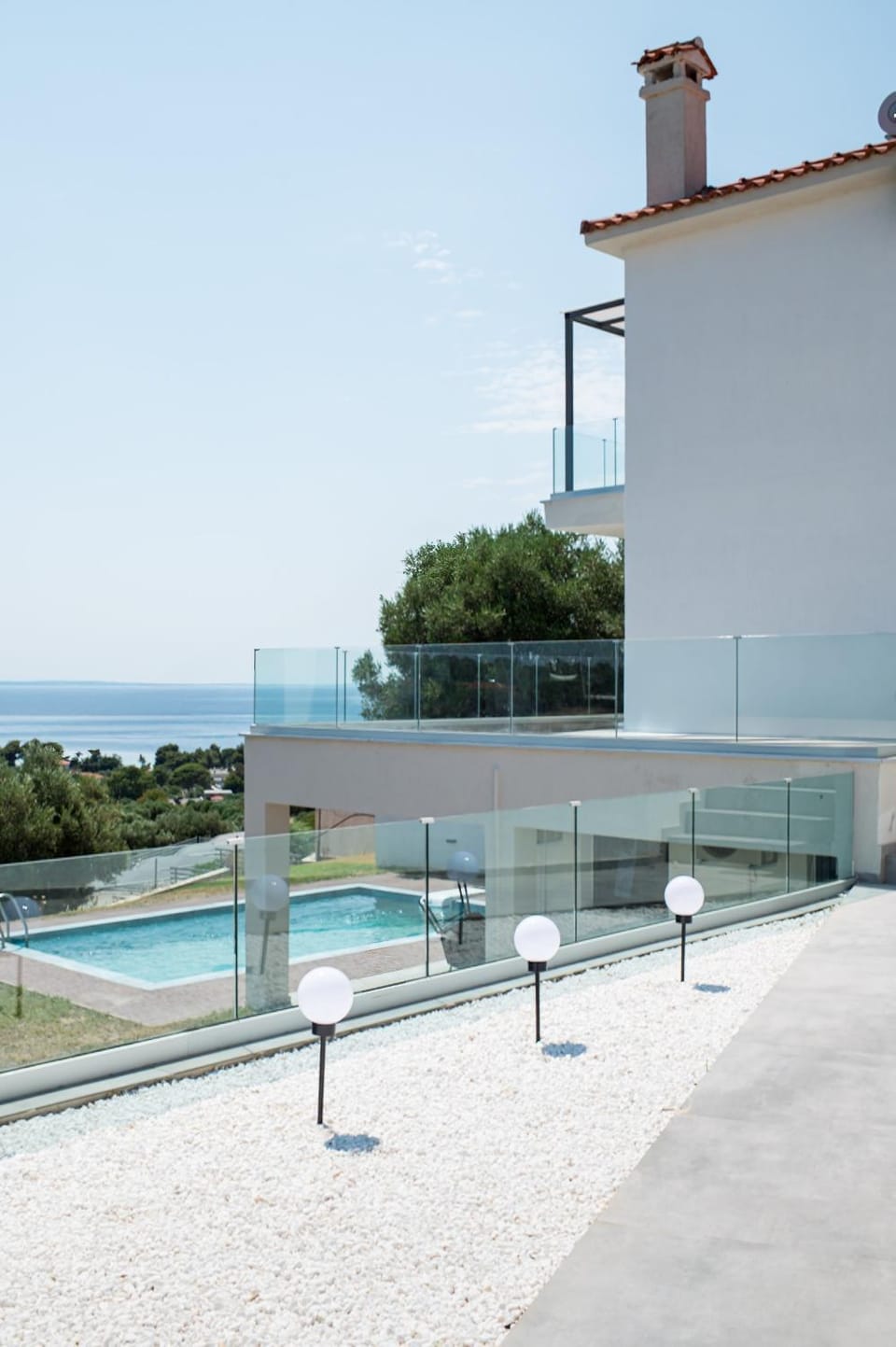 Property building, Natural landscape, View (from property/room), Balcony/Terrace, Pool view, Sea view, Swimming pool