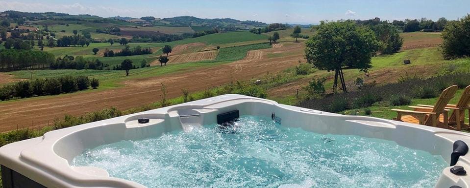 Hot Tub, Hot Tub