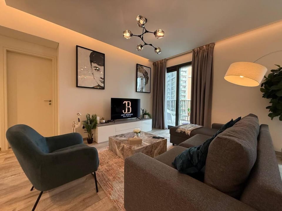 Waterfront 1 BR - Canal View - Fully Furnished - Business Bay - 15 Mins to Dubai Mall and Burj Khalifa Apartment in Dubai
