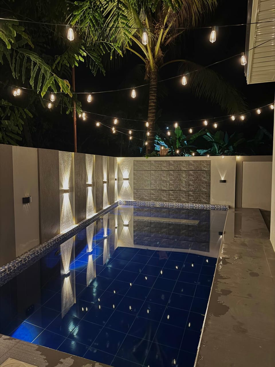 Casa KM Beach and Pool Access FREE pick up Seaport and Airport Apartment in Central Visayas