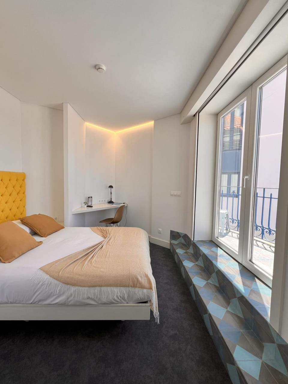Bed, Balcony/Terrace, Seating area, Bedroom