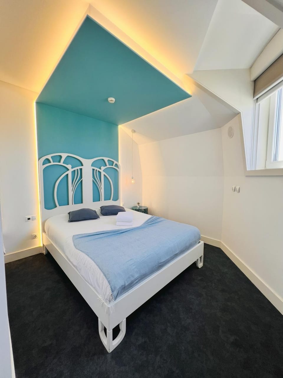 Bed, Bedroom