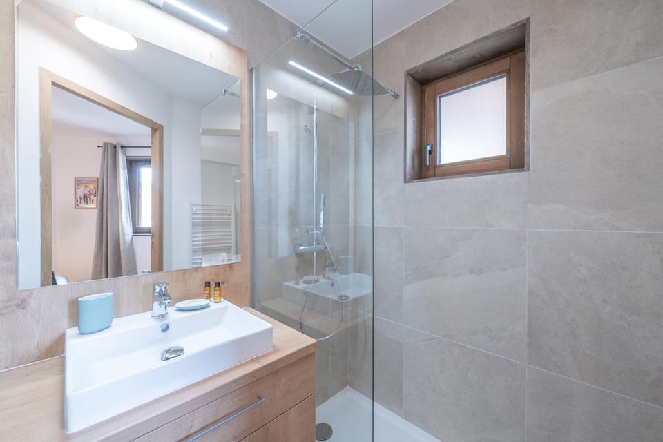Alpe d Huez Houses - Chez Brems - EXPRESSION - 3 chambres neuf tout proche Alpe Express Apartment in Huez