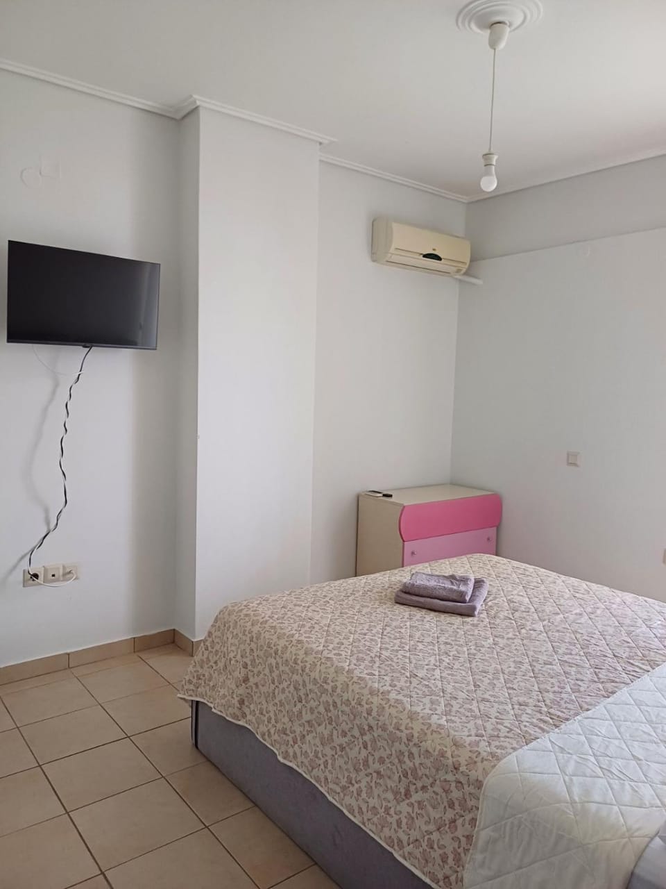 TV and multimedia, Bedroom, air conditioner