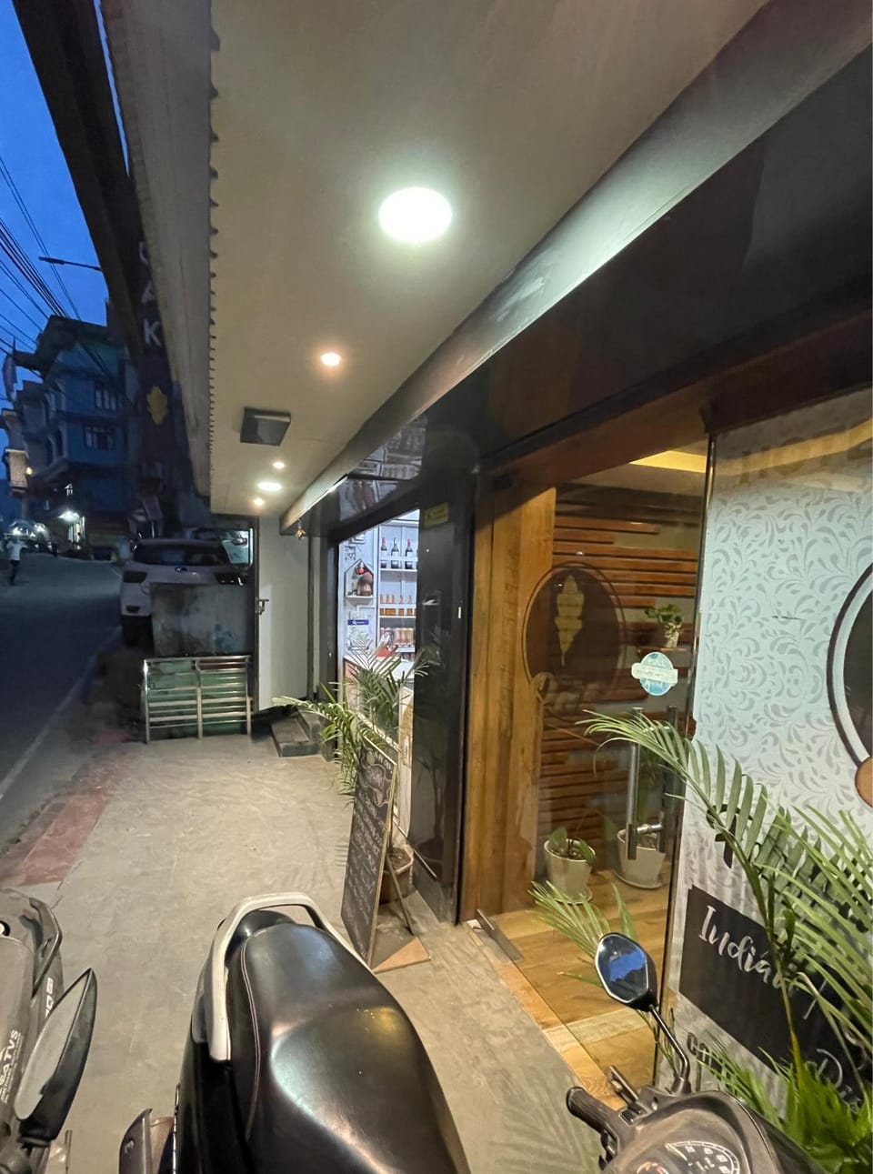 Facade/entrance