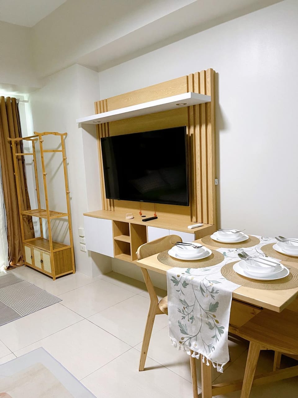 TV and multimedia, Dining area