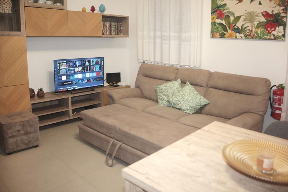 Communal lounge/ TV room, TV and multimedia, Living room, Seating area, Evening entertainment