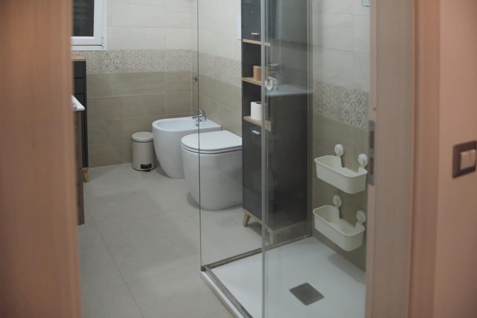 Shower, Toilet, Bathroom, bidet