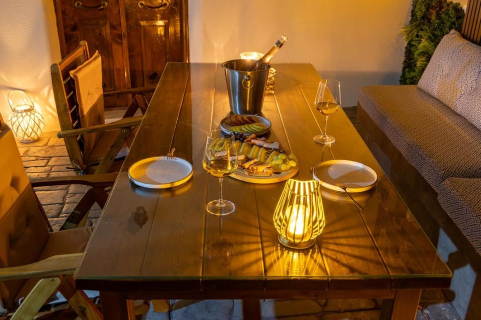 Garden, Dining area