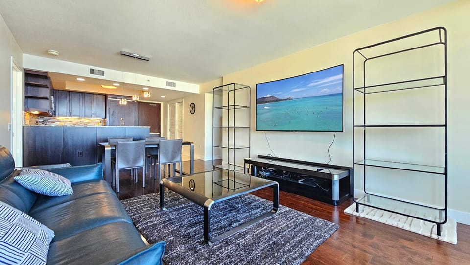 TV and multimedia, Living room, Seating area