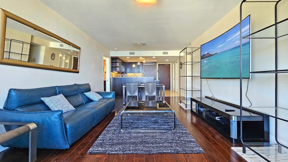 TV and multimedia, Living room, Seating area, Evening entertainment