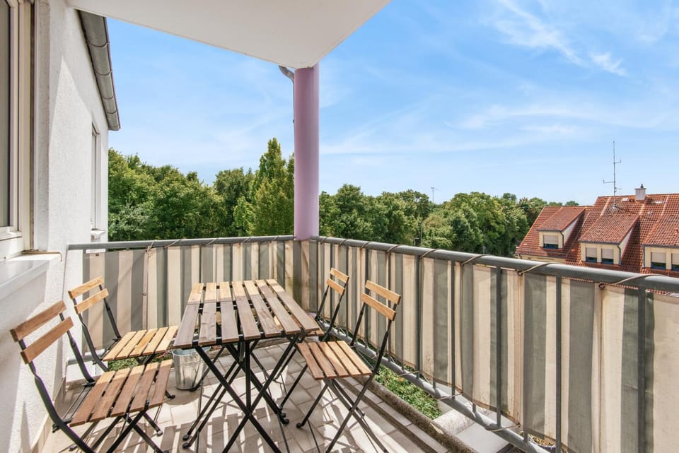 Balcony/Terrace, furniture