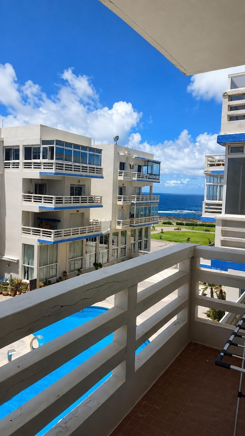 Balcony/Terrace, Pool view, Sea view