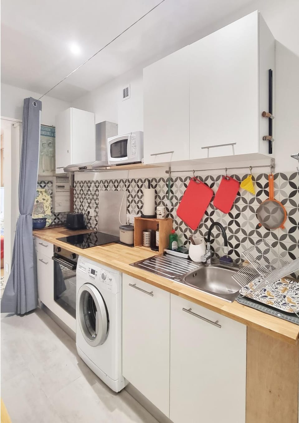 Kitchen or kitchenette