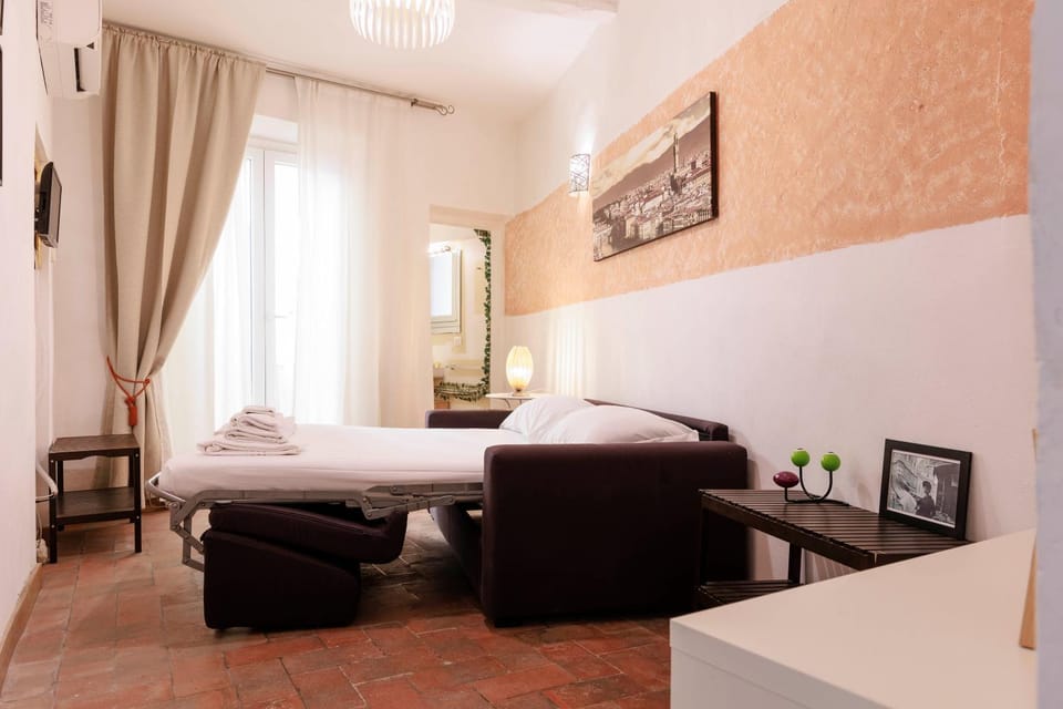 Bed, Living room