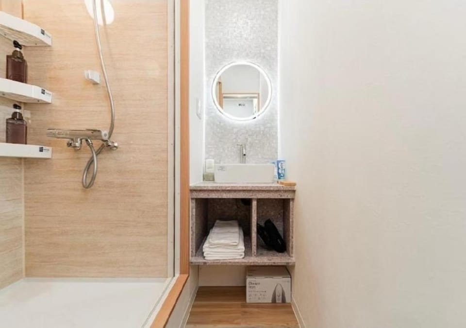 Shower, Bathroom