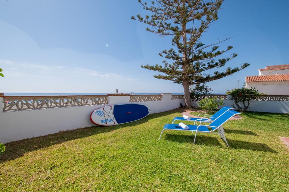 Garden, sunbed