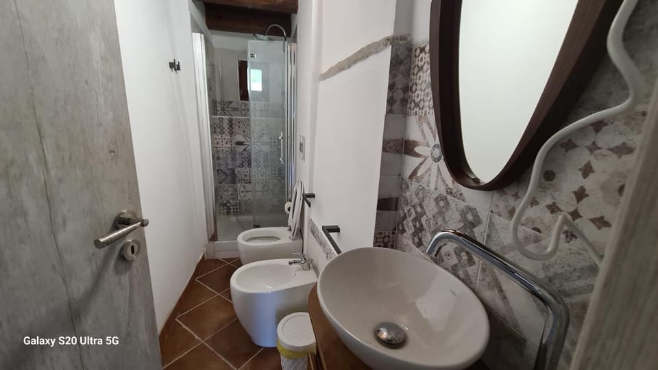 Bathroom, Living room